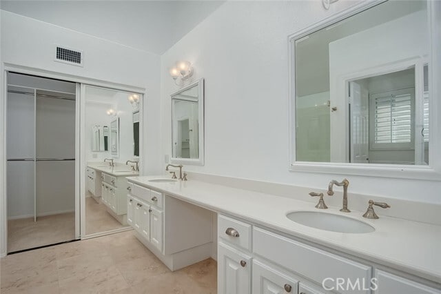 Building Photo - 2720 Point Del Mar