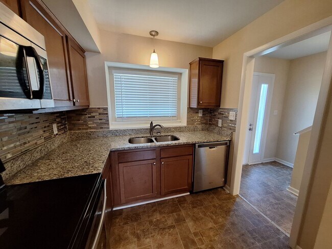 Building Photo - 152 Eberly Terrace