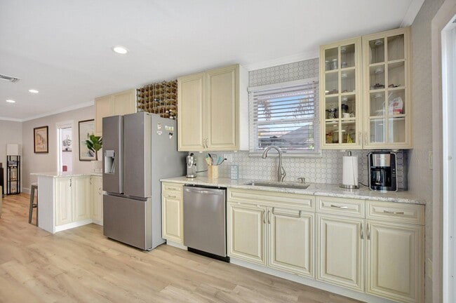 Building Photo - 1599 Isabel Rd Oeste