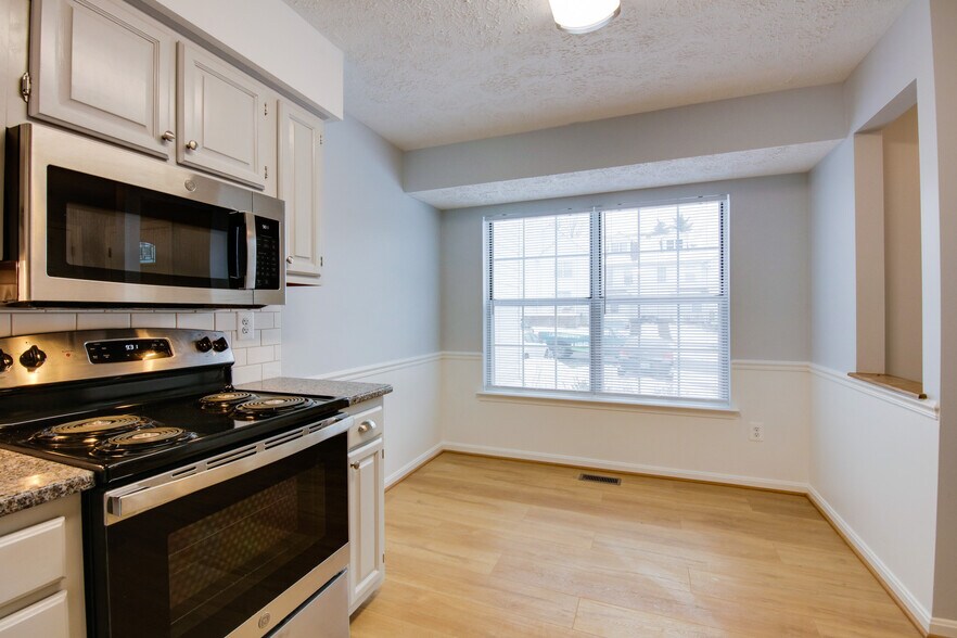 Building Photo - 307 Guilford Ct