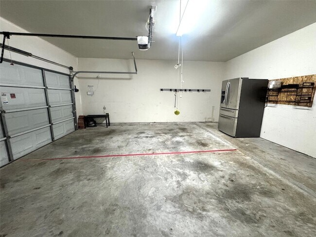 Building Photo - 14 Harbinger Ct