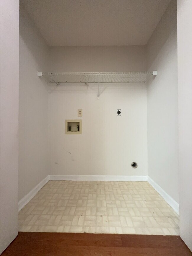 Building Photo - 109 Bridgewater Ct