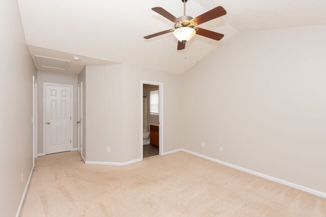 Building Photo - MOVE-IN READY