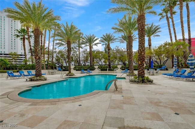 Building Photo - 2747 Paradise Rd