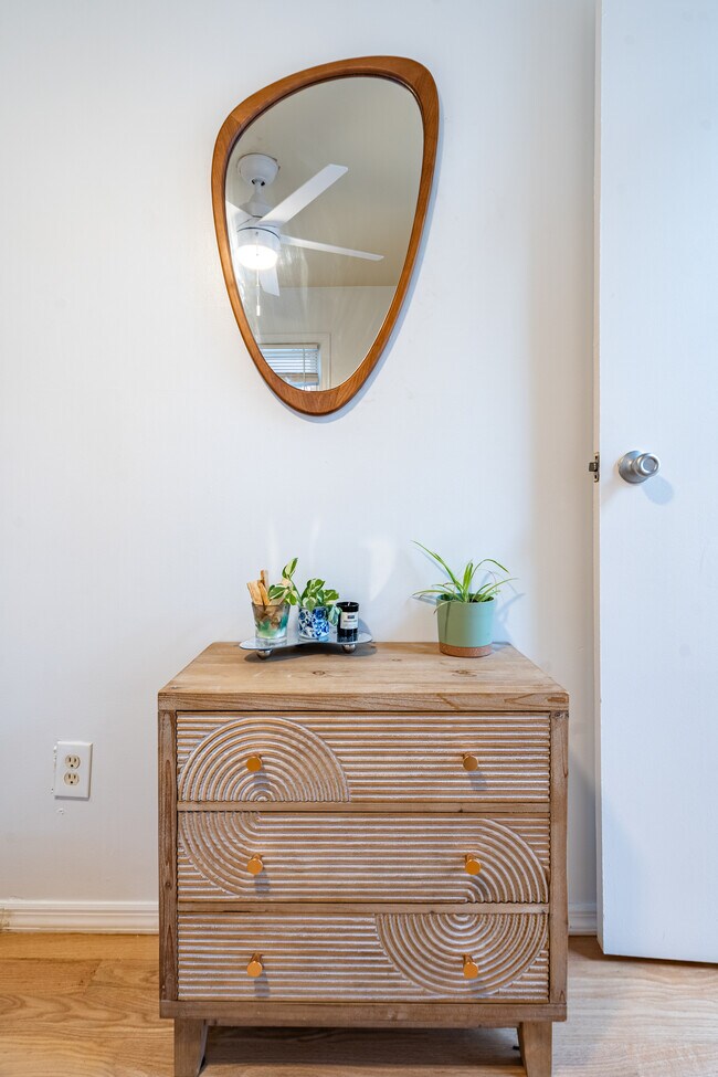 Building Photo - 320 Beach 101st St