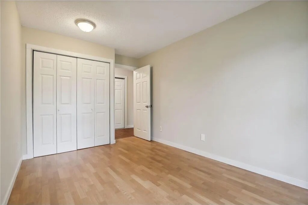 Building Photo - 935 11th Ave S