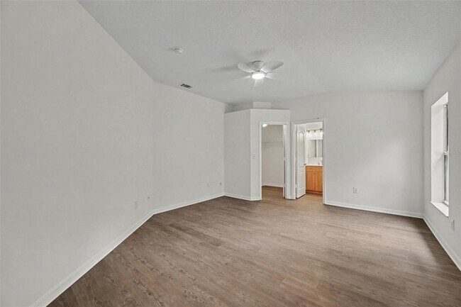 Building Photo - 30 Piermount Ln