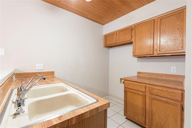 Building Photo - 211 Stone Cir