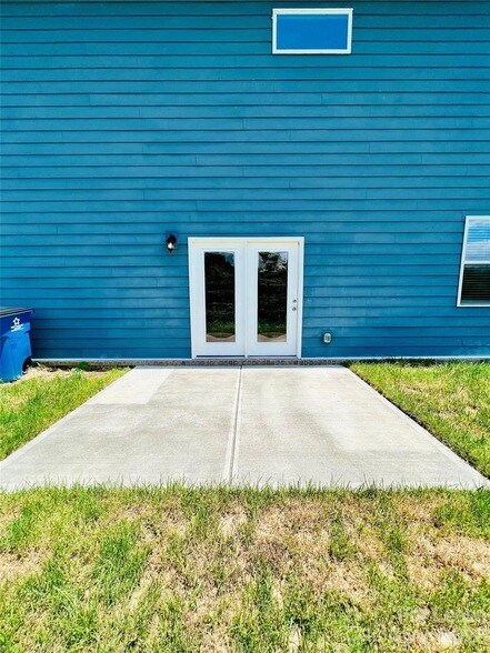 Building Photo - 11262 Serenity Farm Dr