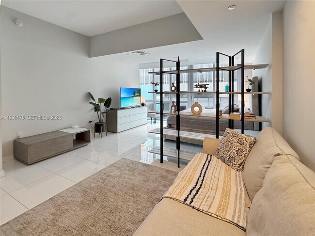 Building Photo - 851 NE 1st Ave