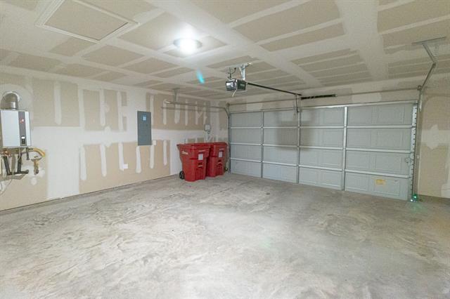 Building Photo - 2210 Gustavus Dr