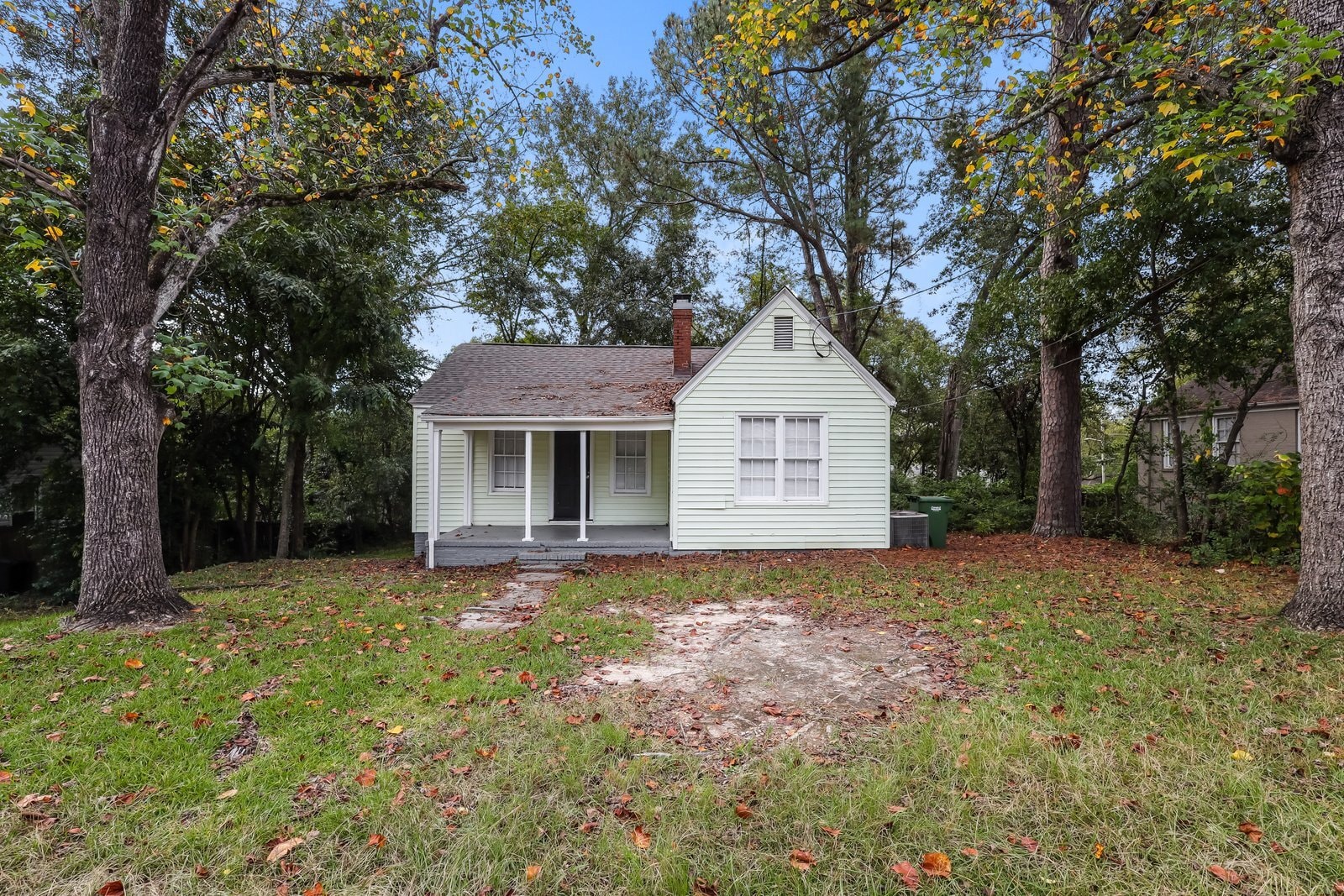 Building Photo - 2018 Terrace Dr