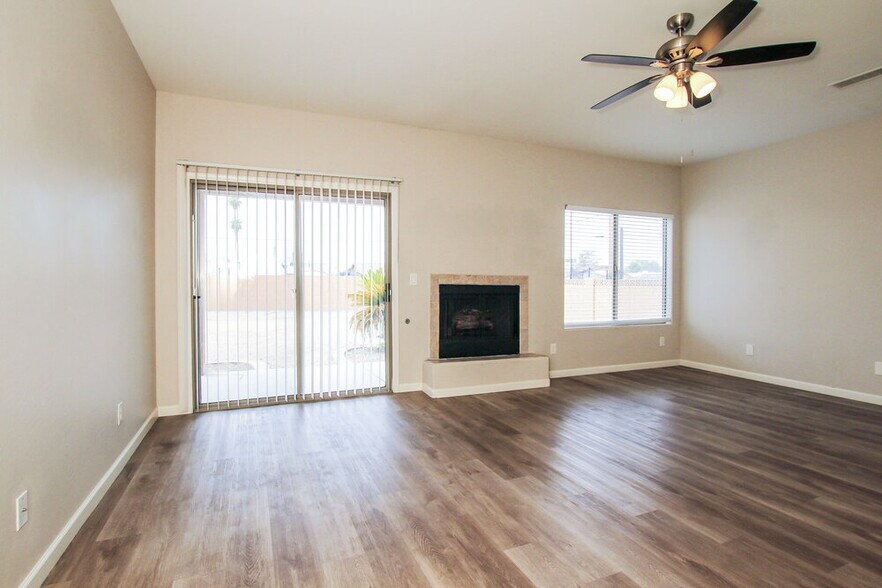 Building Photo - 1211 E Winter Dr