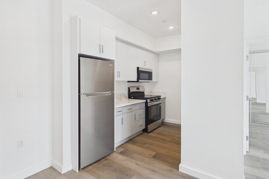 Building Photo - Diamante Apartment Homes