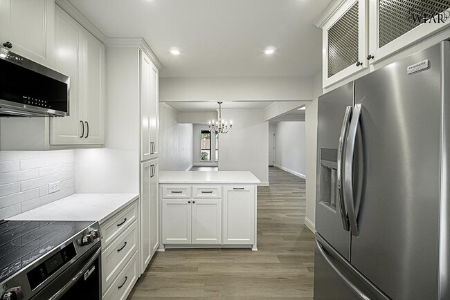 Building Photo - 2824 Mill Valley Dr