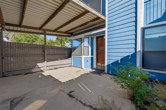 Building Photo - 13424 Castilian Dr