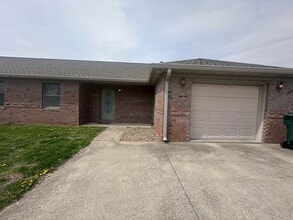 Building Photo - 3417 Legacy Run