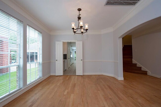 Building Photo - 3238 Enclave Ln