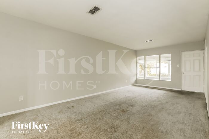 Building Photo - 1025 Sunrise Ct