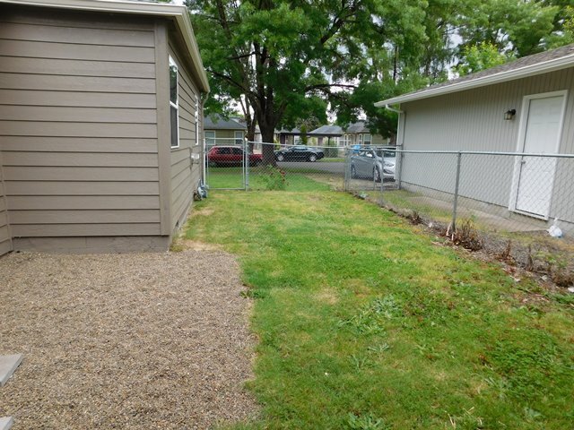 Building Photo - 3Bd/1Ba Single Story House - Available Soon!