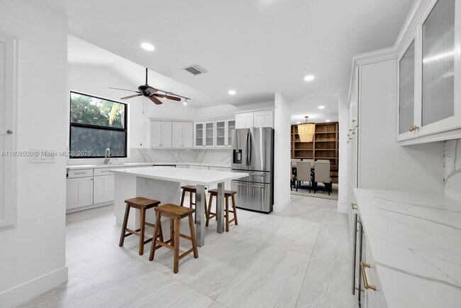 Building Photo - 6860 SW 99th Terrace