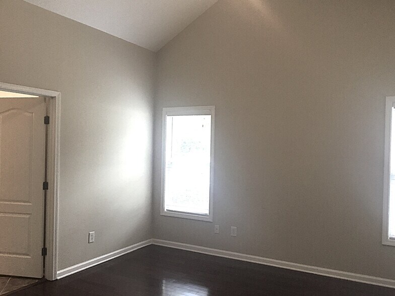 Building Photo - 3204 Neuse Crossing Dr