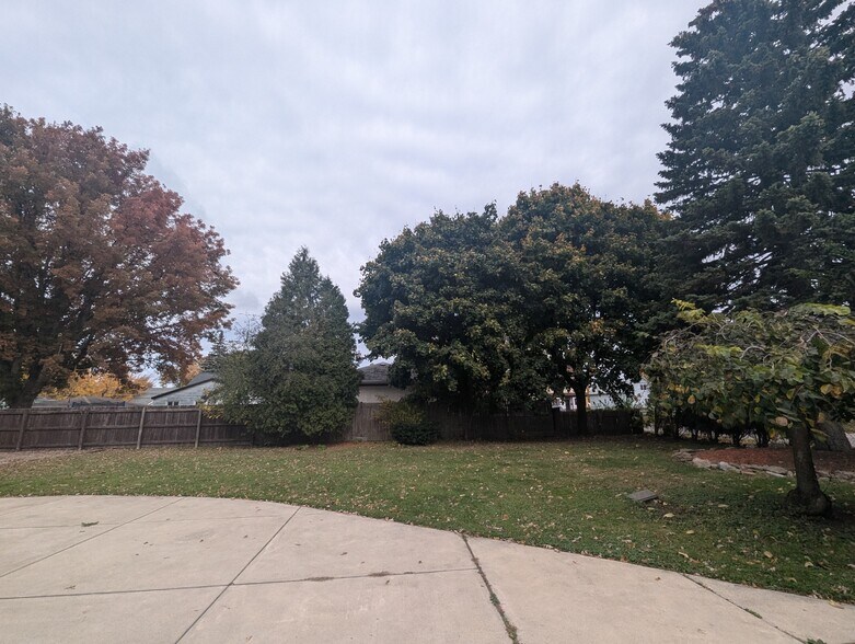 Building Photo - 96 Cass Ave