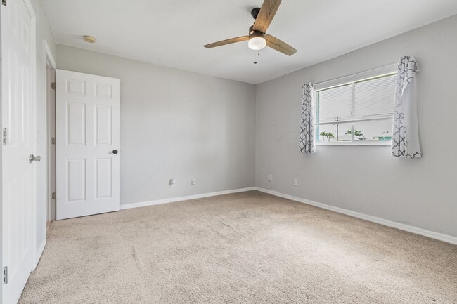 Building Photo - Spacious Duplex in SW Cape Coral