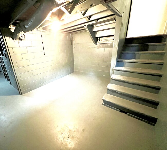 Building Photo - 211 Marian Ave