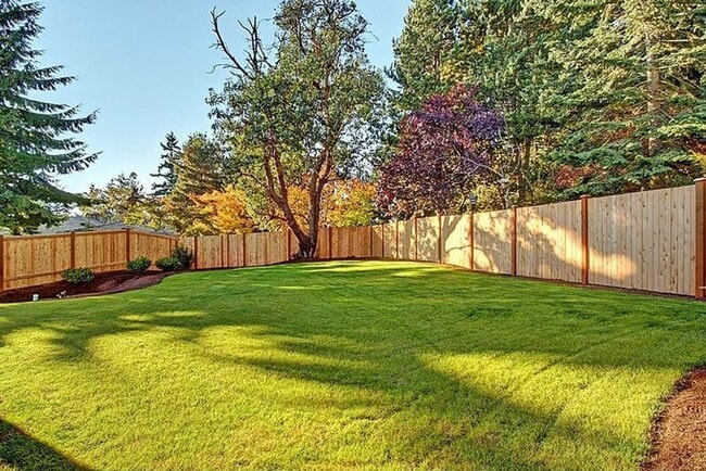 Building Photo - 4 bedroom in Seattle WA 98125