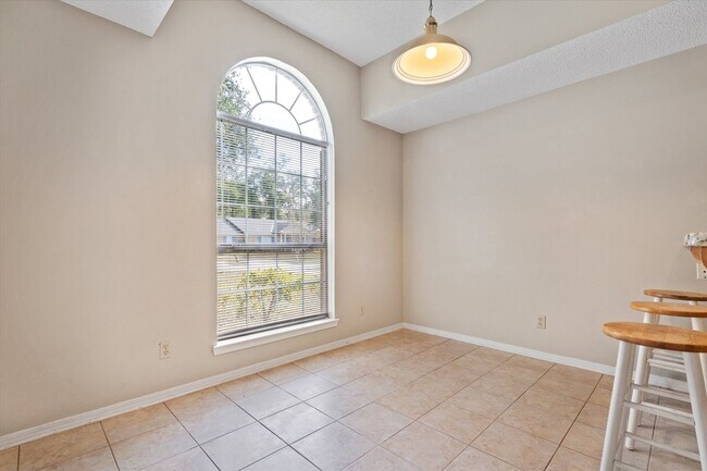 Building Photo - BEAUTIFUL HOME IN GREAT LOCATION!