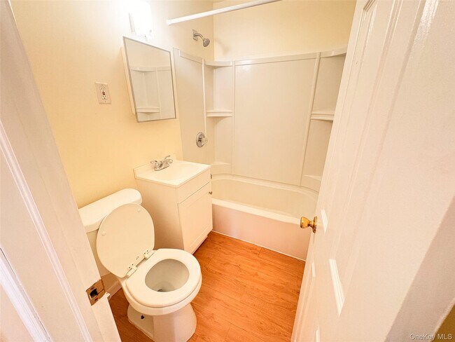 Building Photo - 21 Vernon Terrace