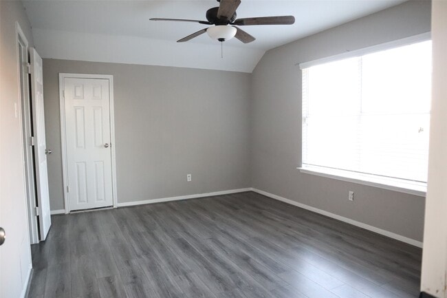 Building Photo - 6802 Claire Brook Dr