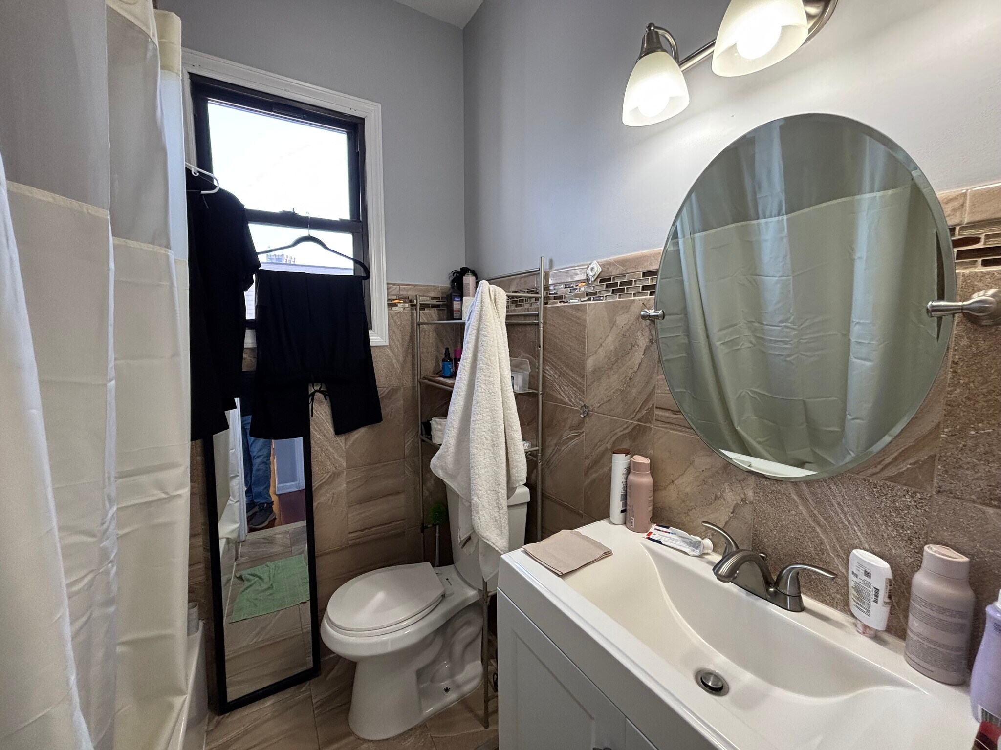 Building Photo - 276 Morris Ave