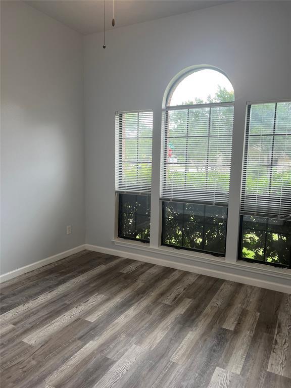 Building Photo - 1401 River Oak Dr