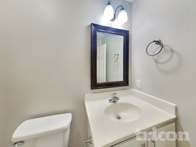 Building Photo - 5204 Halverson Ct