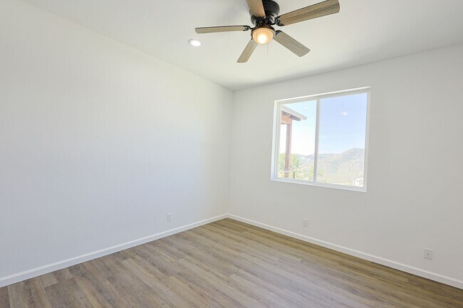 Building Photo - 4 Bedroom VIEW Home in Escondido built in 2023