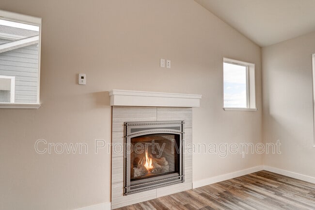 Building Photo - 517 Sparrow Rd