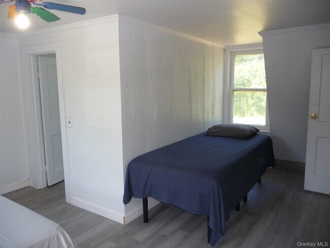 Building Photo - 971 US-209