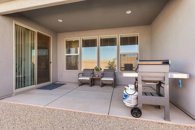 Building Photo - 3 Bedroom Home in Washington's Premier Bri...