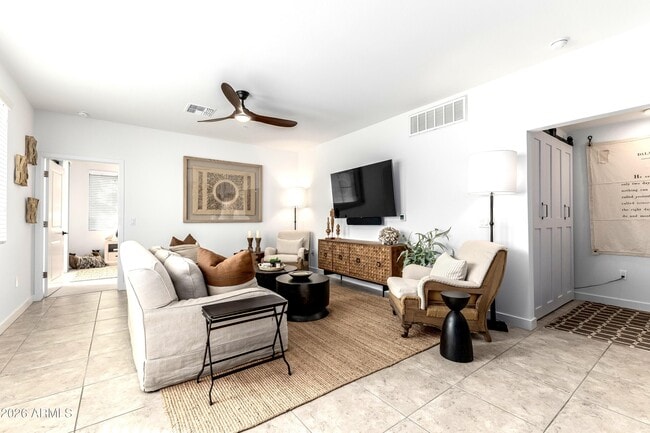 Building Photo - 2511 W Queen Creek Rd