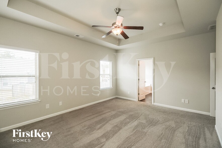 Building Photo - 24 Cliffbriar Terrace