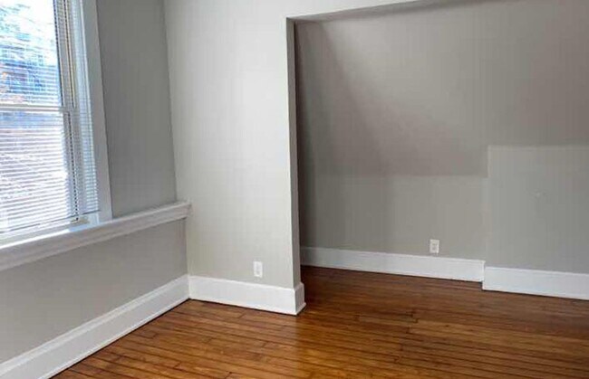 Building Photo - 2819 Glendora Ave