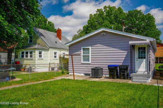Building Photo - 808 Beecher St