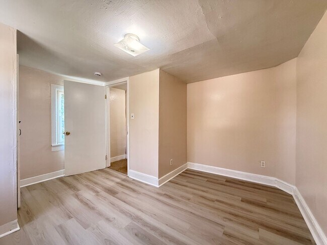 Building Photo - 243-245-245 South Ave