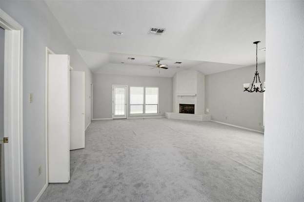 Building Photo - 3323 Village Falls Ct