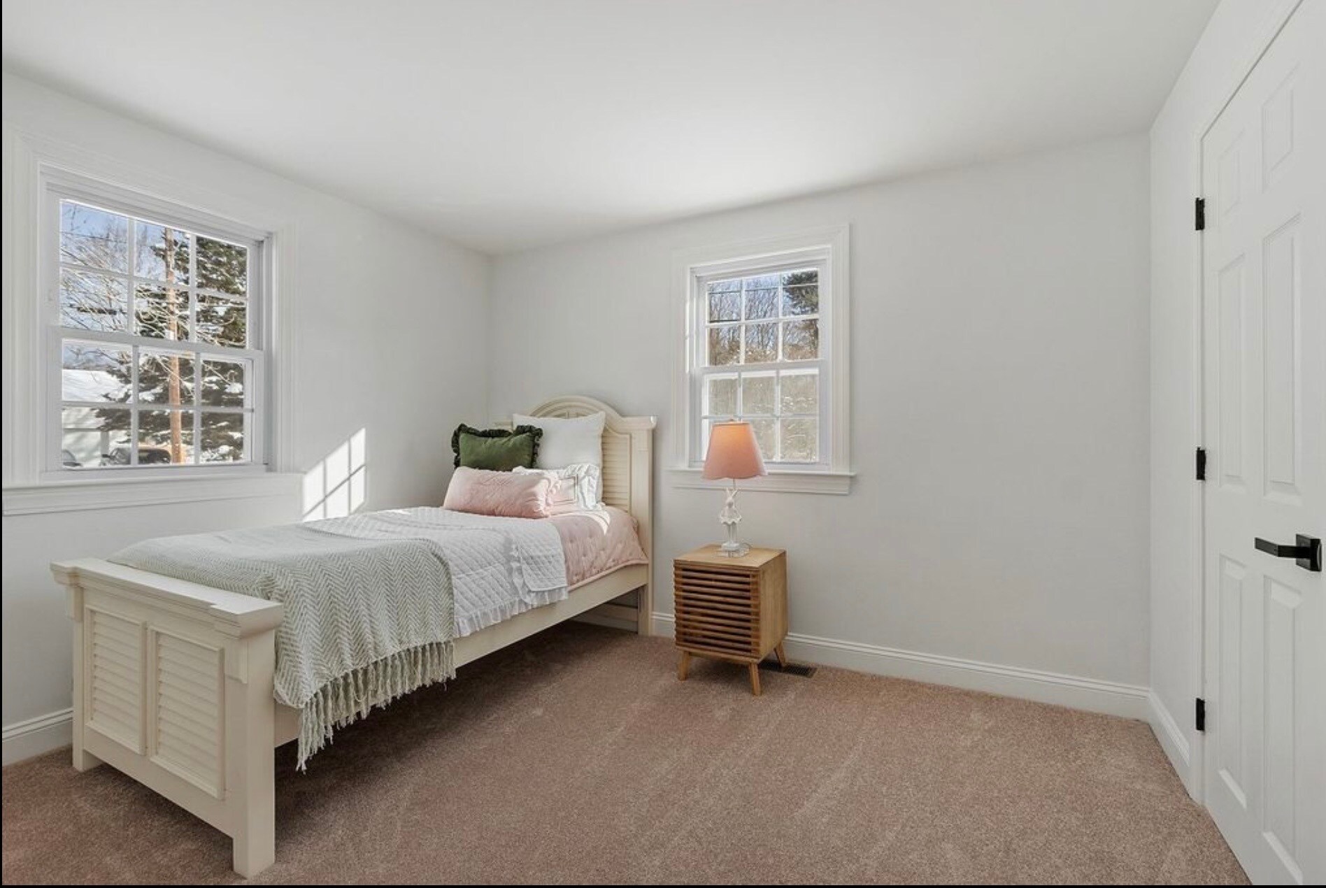 Building Photo - 13 Centerville Dr