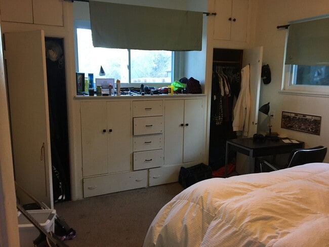 Building Photo - Aug. 2026 Pre-Lease Spacious 5-Bedroom Home in Desirable South Boulder Neighborhood