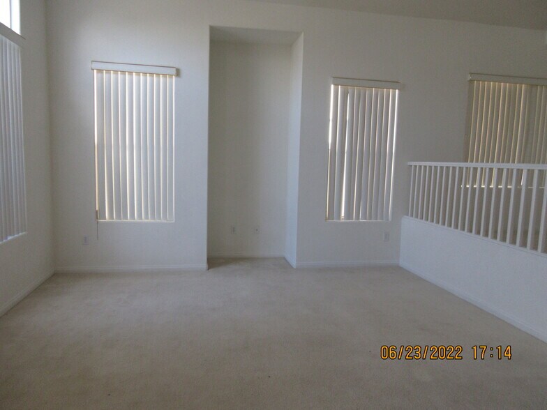 Building Photo - 211 Tayman Park Ave