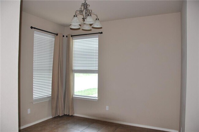 Building Photo - 1501 Big Thicket Dr